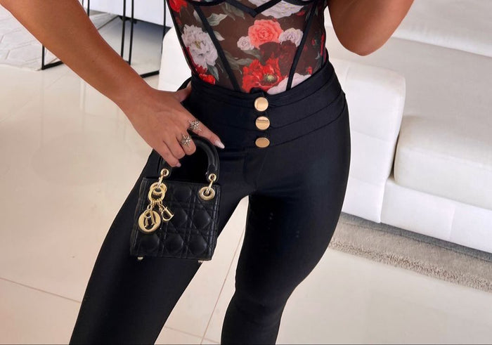 CALÇA SKINNY GLOSS 3 BOTÔES | PEÇA PROMOCIONAL SEM TROCA