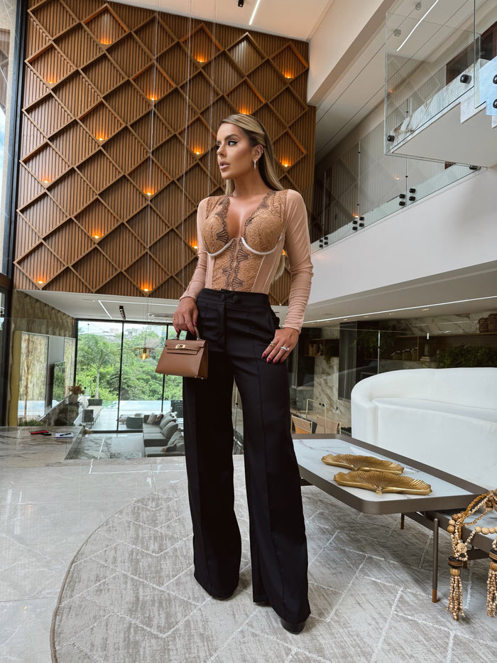 BODY ESSENCE - PEÇA PROMOCIONAL SEM TROCA