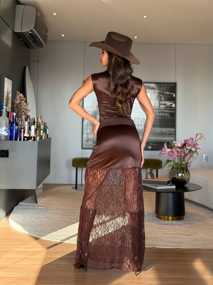 VESTIDO CHANTILLY MARROM - MALHA ACETINADA E RENDA FRANCESA