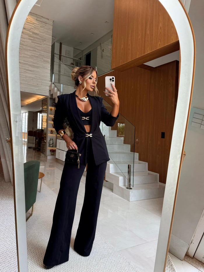 CONJUNTO LORY BLACK -BLAZER COM TOP E CALÇA