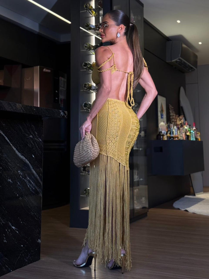 CONJUNTO BARCELONA GOLD - TOP COM PEDRARIAS, SAIA E HOT PANT , FIOS DE SEDA