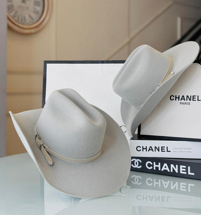 CHAPÉU BRANCO GELO LISO