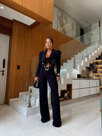 CONJUNTO INTENSE BLACK - BLAZER, TOP E CALÇA COM CINTO