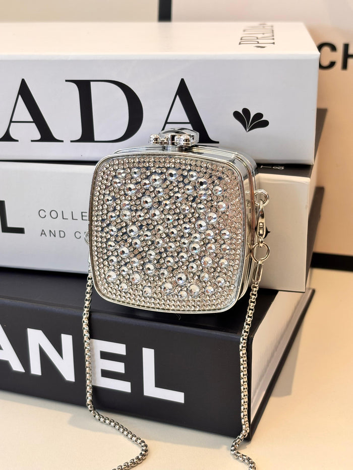 BOLSA ALLY COM STRASS - PRATA