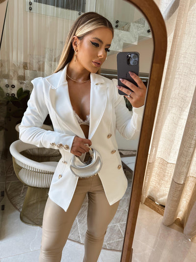 BLAZER LUXO  OFF WHITE COM BOTOES METALIZADOS