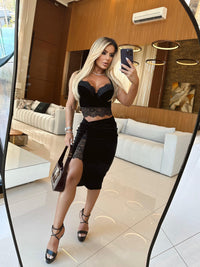 CONJUNTO VELUDO PASSIONE BLACK - CROPPED E SAIA MIDI