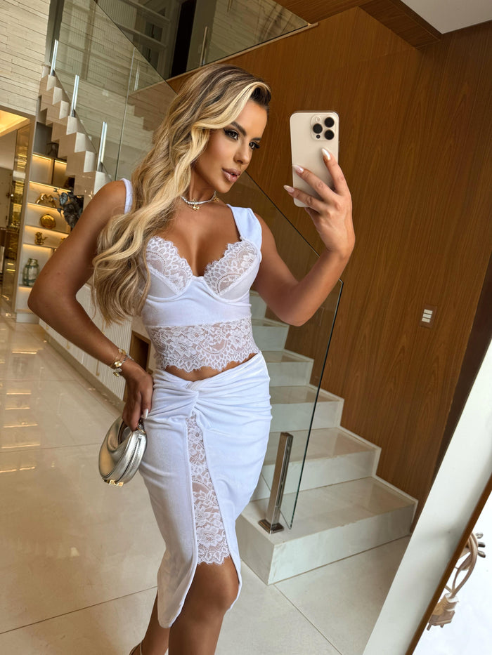 CONJUNTO VELUDO PASSIONE BRANCO- CROPPED E SAIA MIDI FORRADA